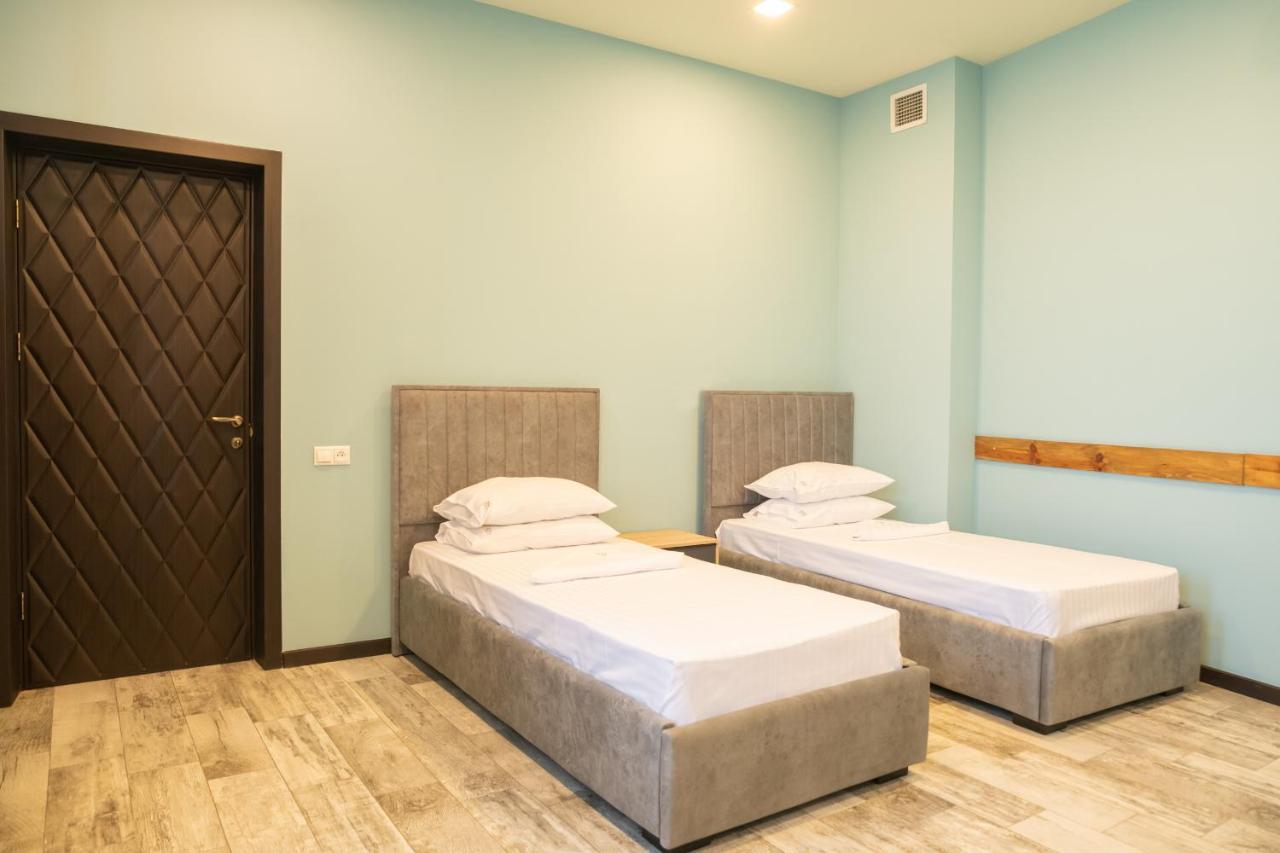 B H Y Guesthouse In يريفان المظهر الخارجي الصورة