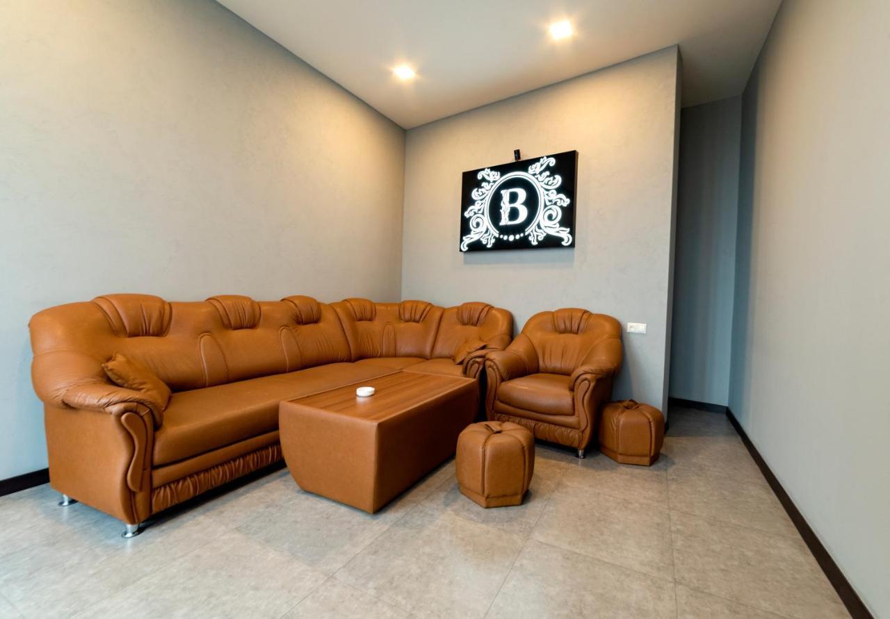 B H Y Guesthouse In يريفان المظهر الخارجي الصورة