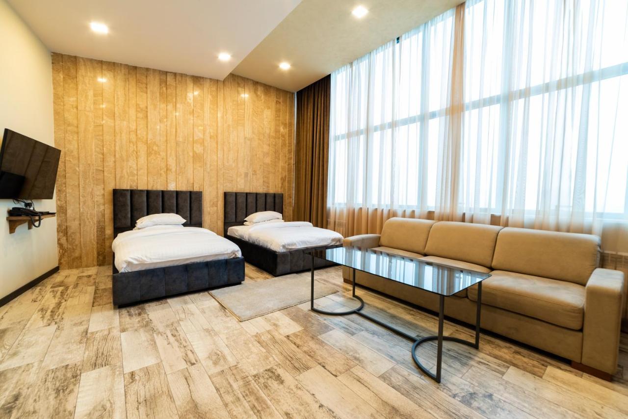 B H Y Guesthouse In يريفان المظهر الخارجي الصورة